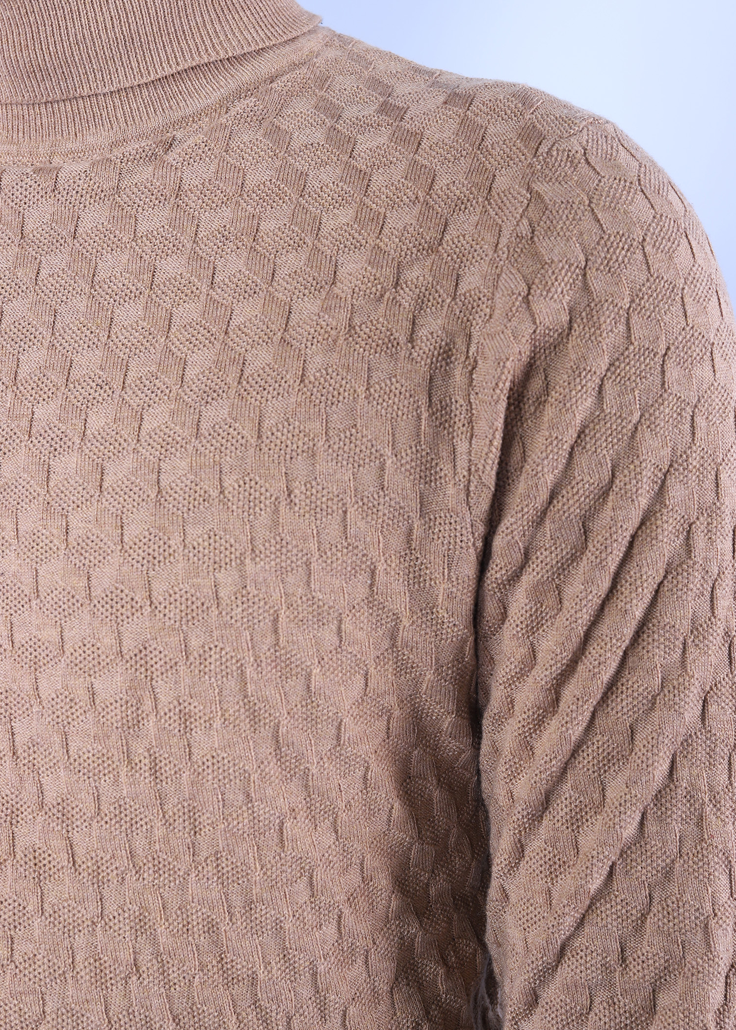 hornero ii sweater camel color close front view