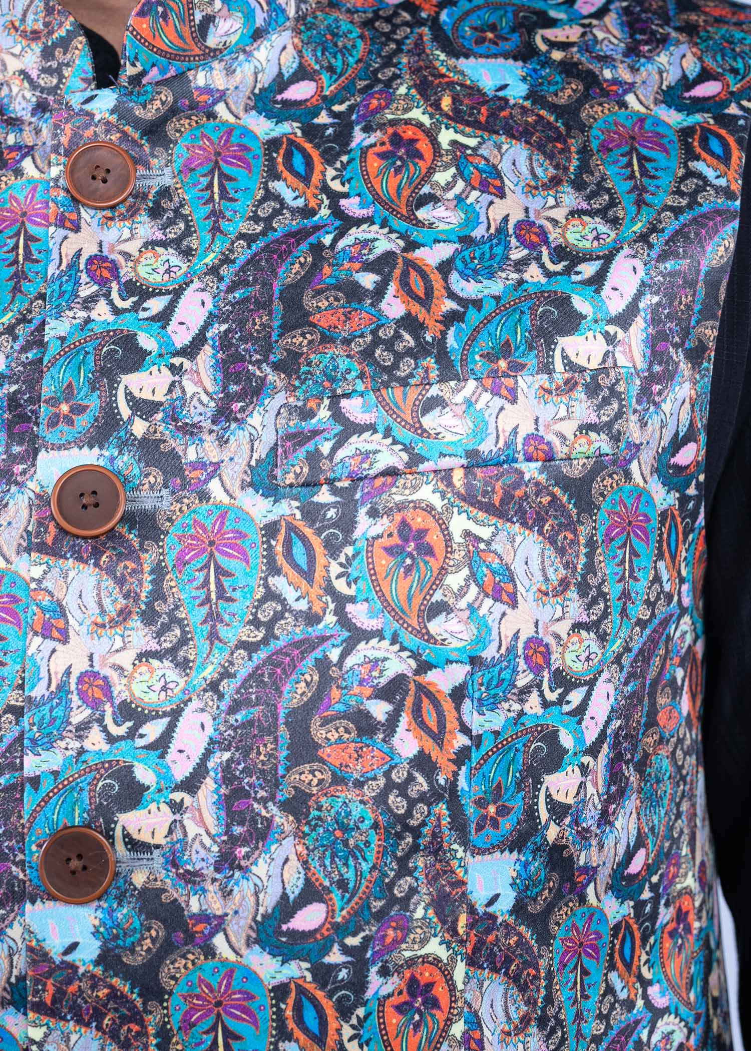 antalya vest paisley print color close front view
