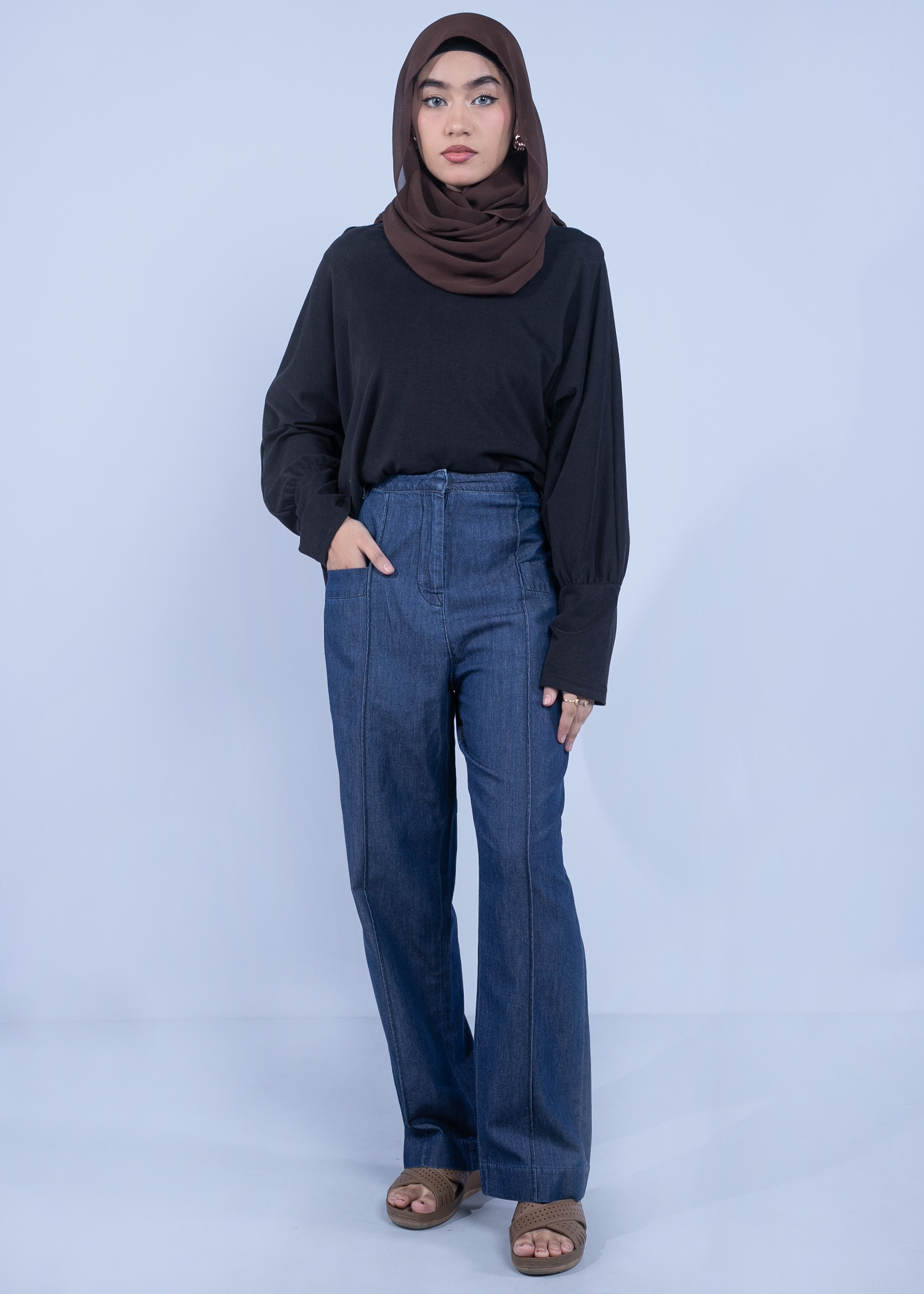 melothria ladies pant dark color full front view