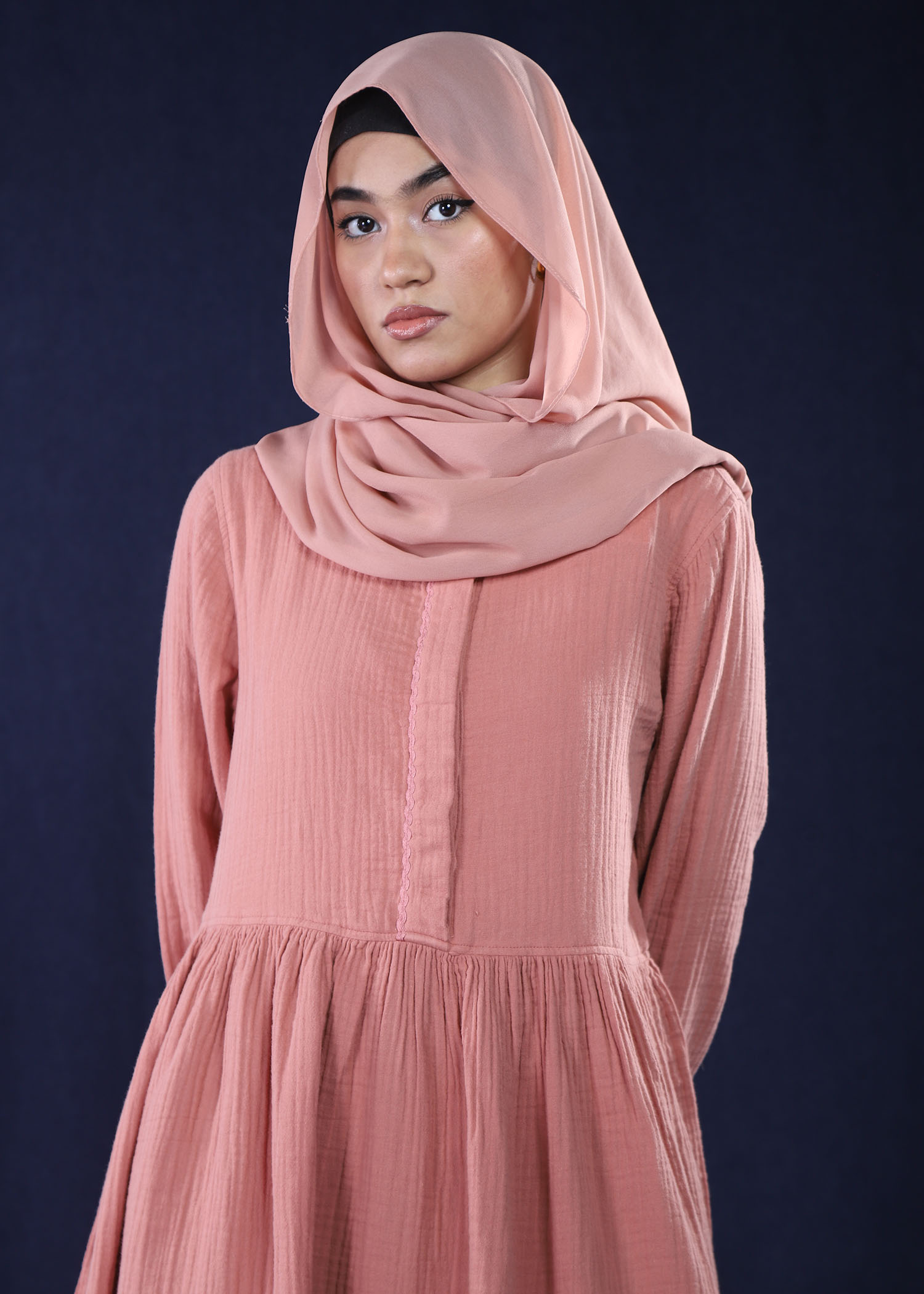 avena ladies top onion color close front view